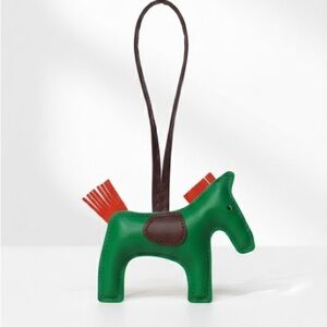 🐴 Inspired Luxury! Emerald Green & Rouge Horse Bag Charm/Keychain 🔑